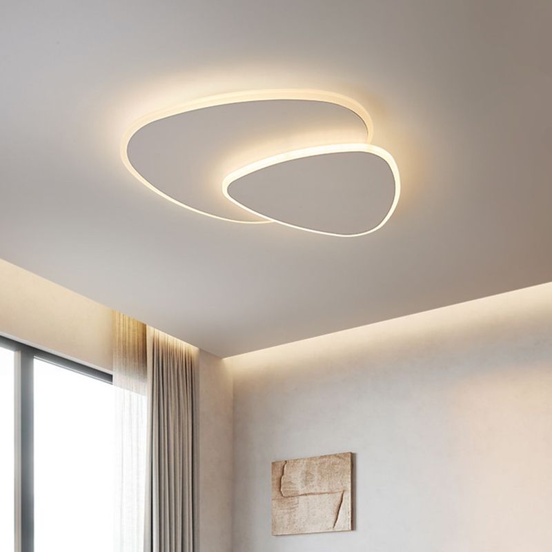 Modern LED Ceiling Light – Abstract Minimalist Design for Contemporary Interiors