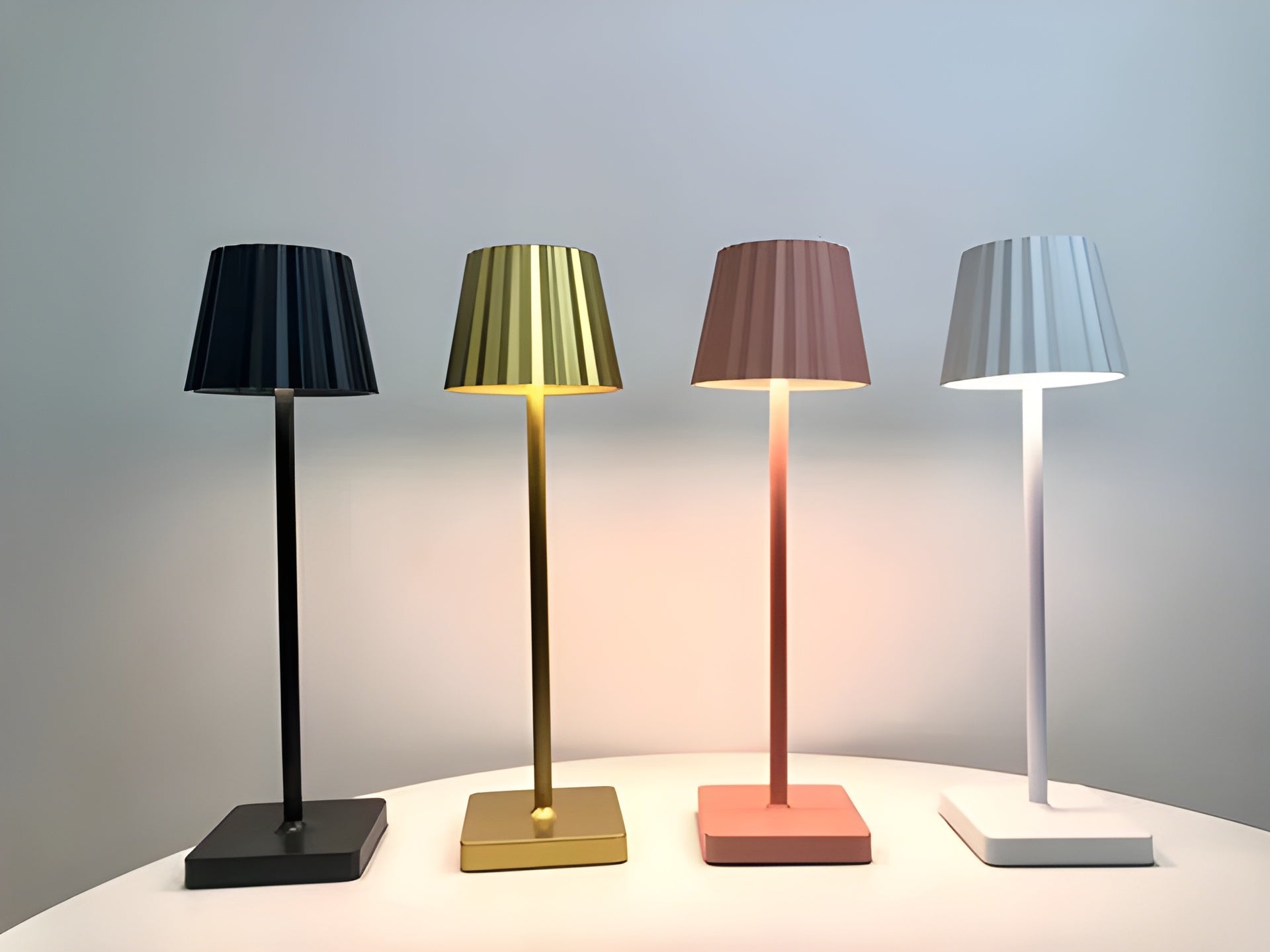 Contemporary Table Lamp – Refined Lighting for Modern Interiors