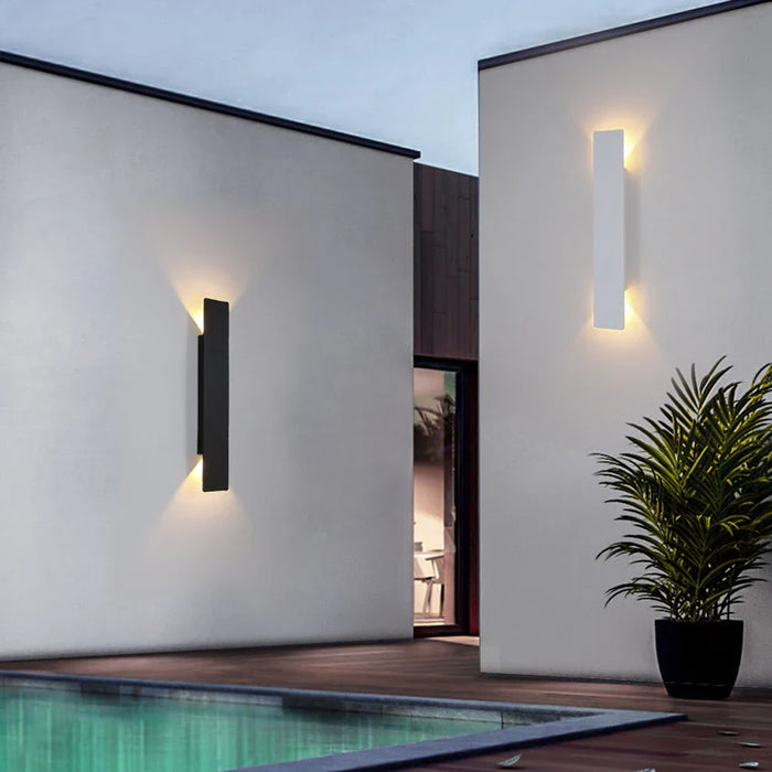 Nordic Vertical LED Outdoor Wall Light – Modern Architectural Lighting